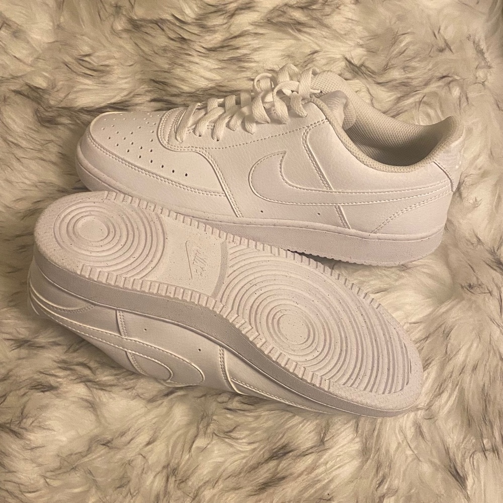 NIKE Leather Classic Sneakers Men’s Size 10